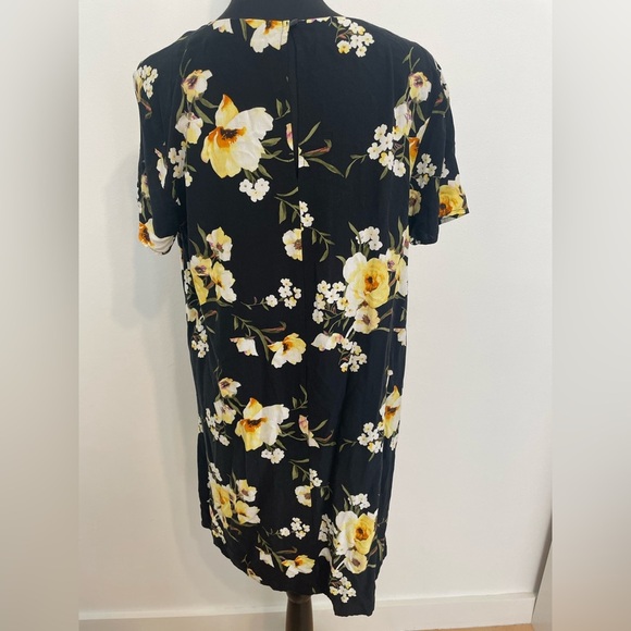 Forever 21 Contemporary- Black Floral Print Shift Dress - Size XL - Picture 6 of 7